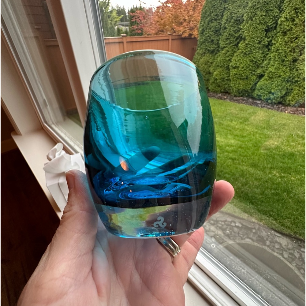 Glassybaby “Blue Eyes” Triskelion collectable glass votive 💙